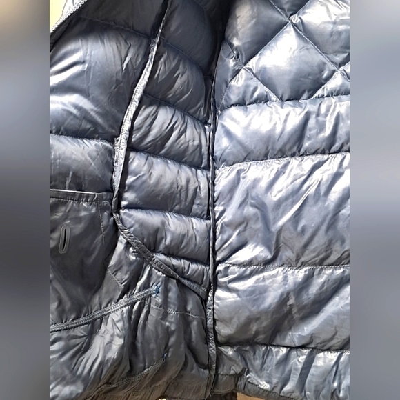 ❄️ Lululemon Fluffin Awesome Down Jacket Size 4 ❄️ - Picture 7 of 12